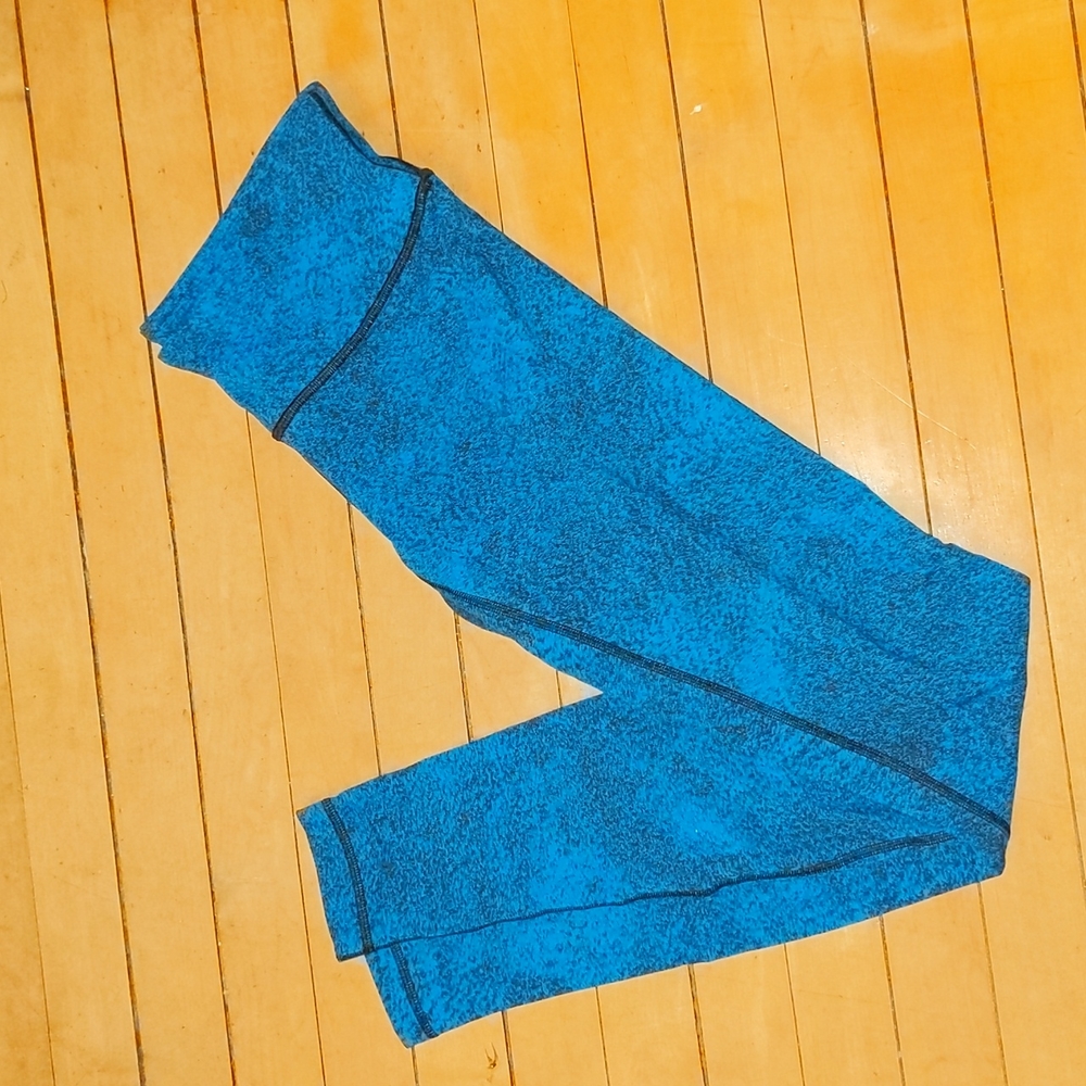 Lululemon leggings. Blue space dye print. Size 10 euc